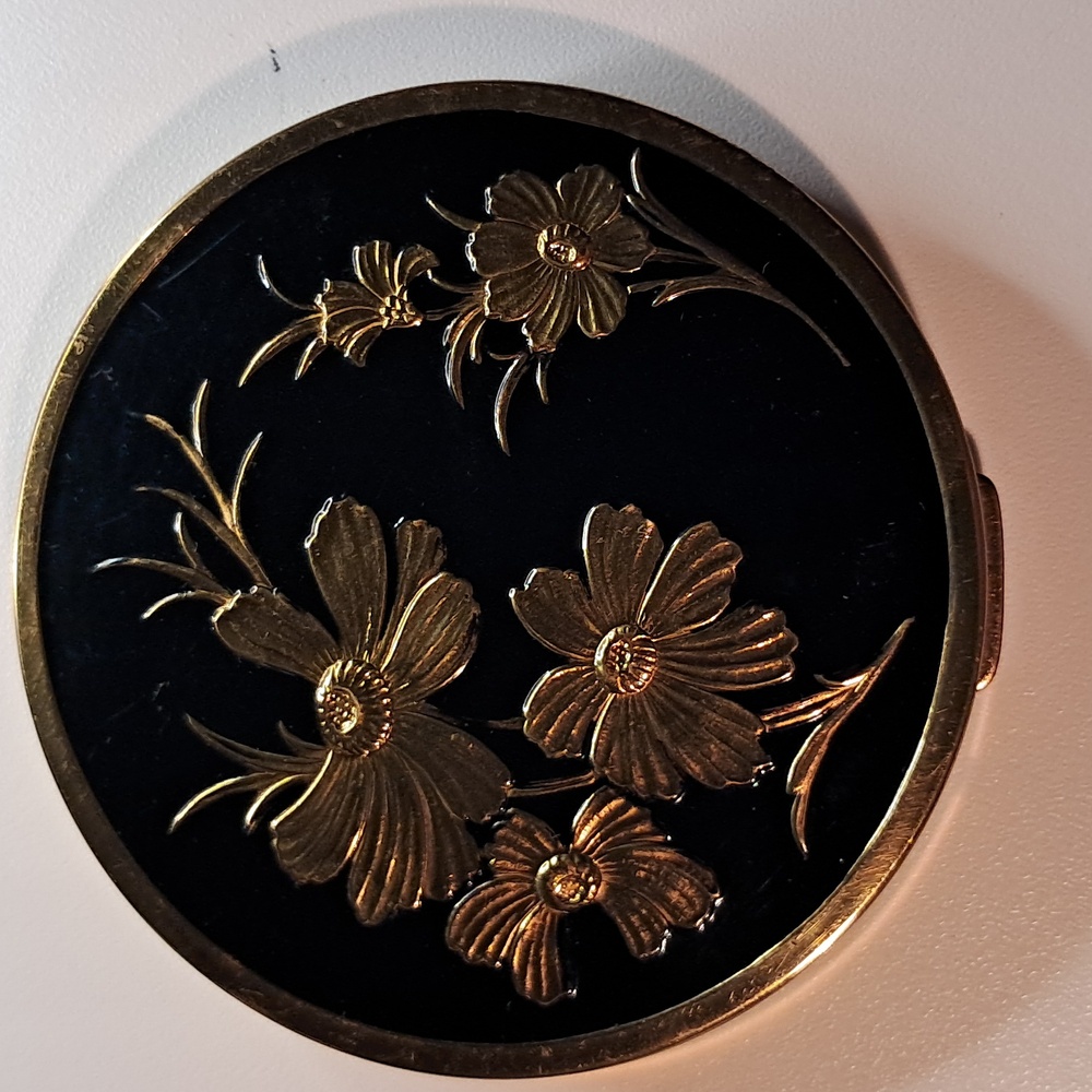 Black and gold floral Compact